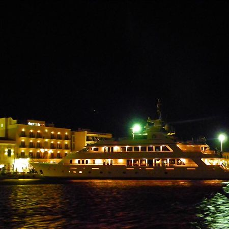 Tínos Poseidonio Hotel מראה חיצוני תמונה